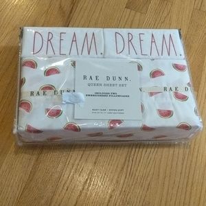 Rae Dunn queen sheet set